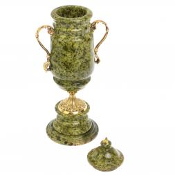 Ваза с крышкой "Кубок" из змеевика